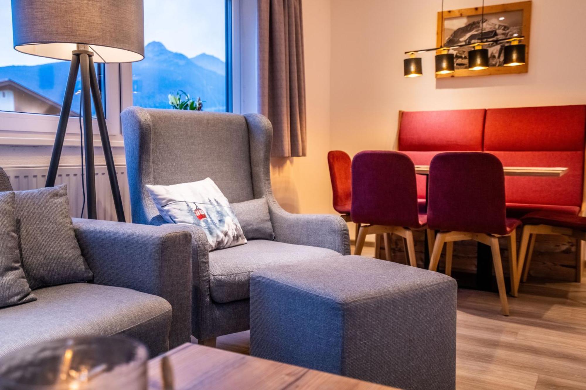 Tiroler Alpblick Appartements 埃尔瓦尔德 外观 照片