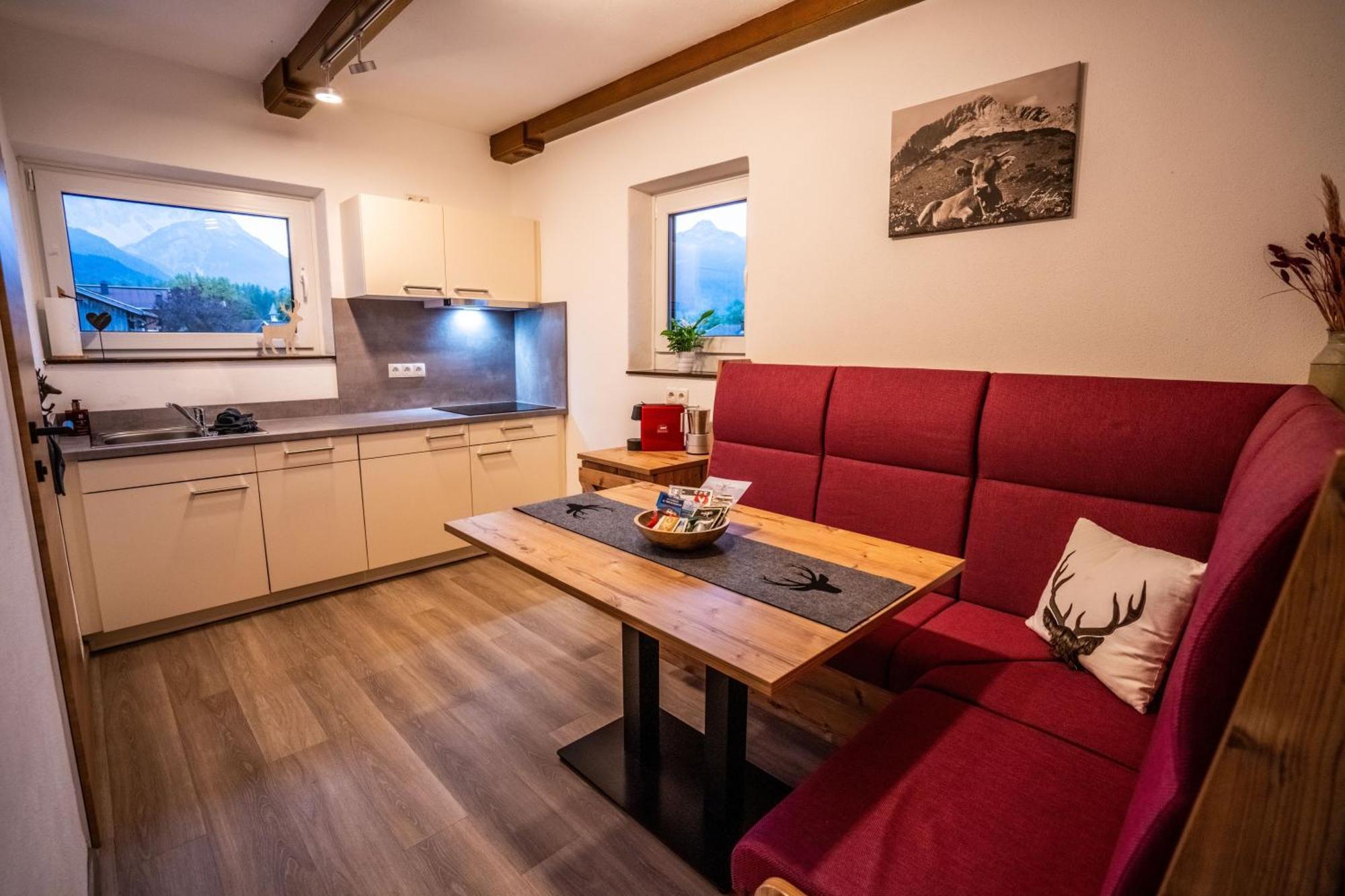 Tiroler Alpblick Appartements 埃尔瓦尔德 外观 照片