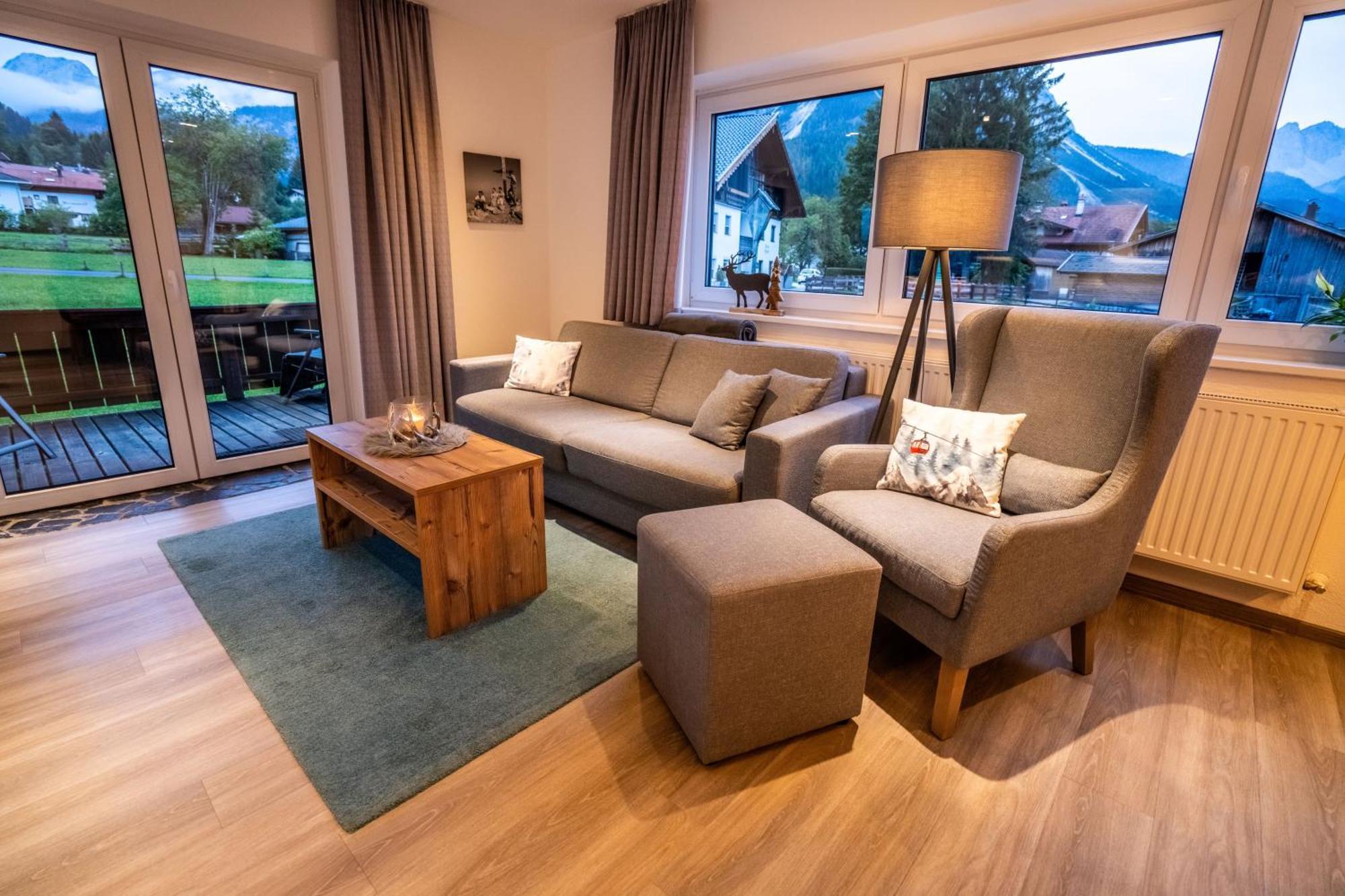 Tiroler Alpblick Appartements 埃尔瓦尔德 外观 照片
