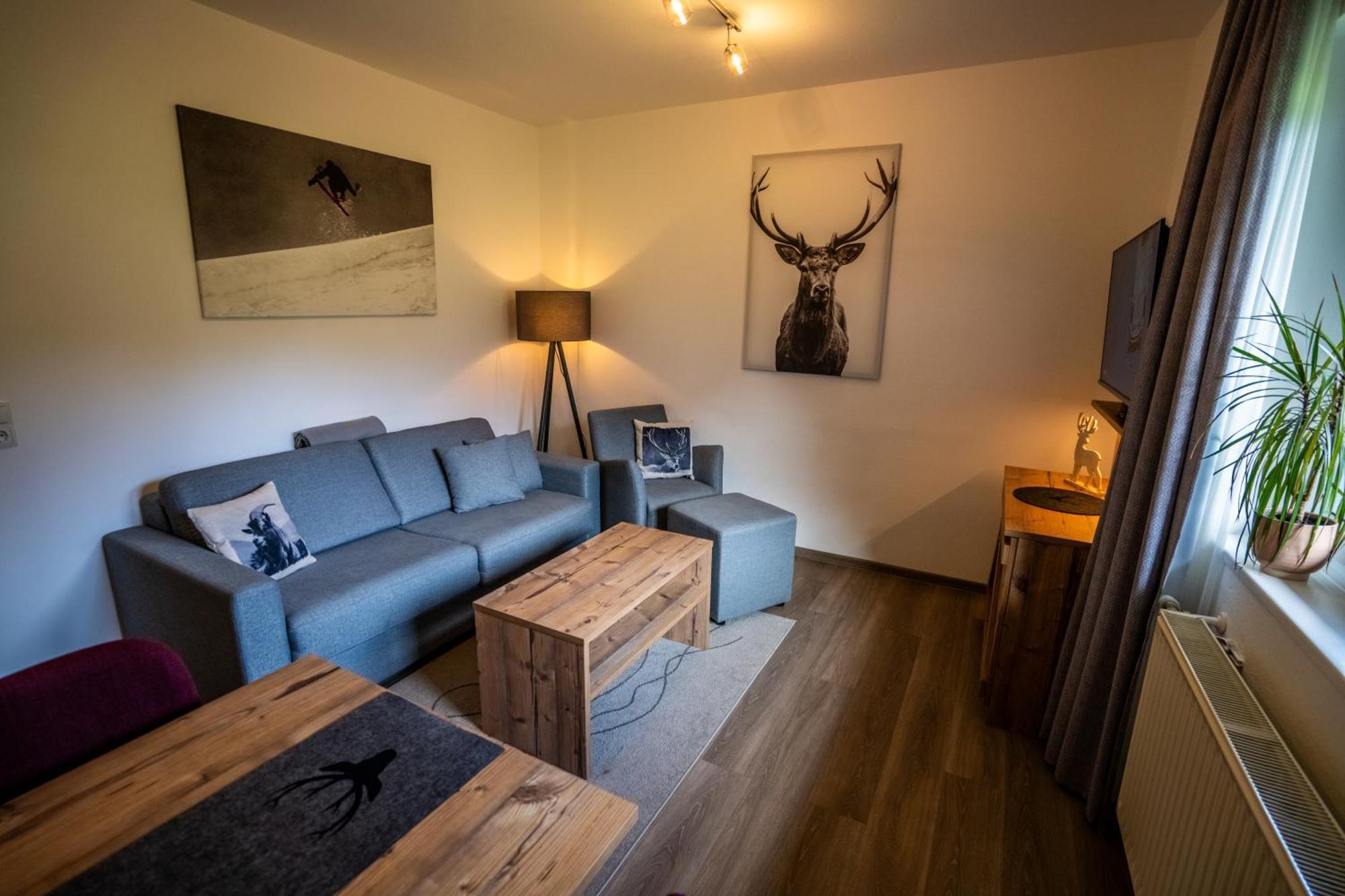 Tiroler Alpblick Appartements 埃尔瓦尔德 外观 照片