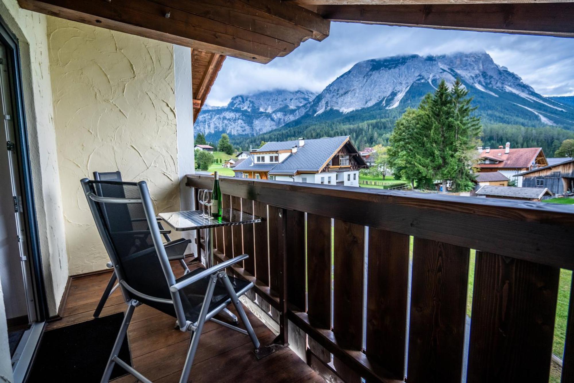 Tiroler Alpblick Appartements 埃尔瓦尔德 外观 照片