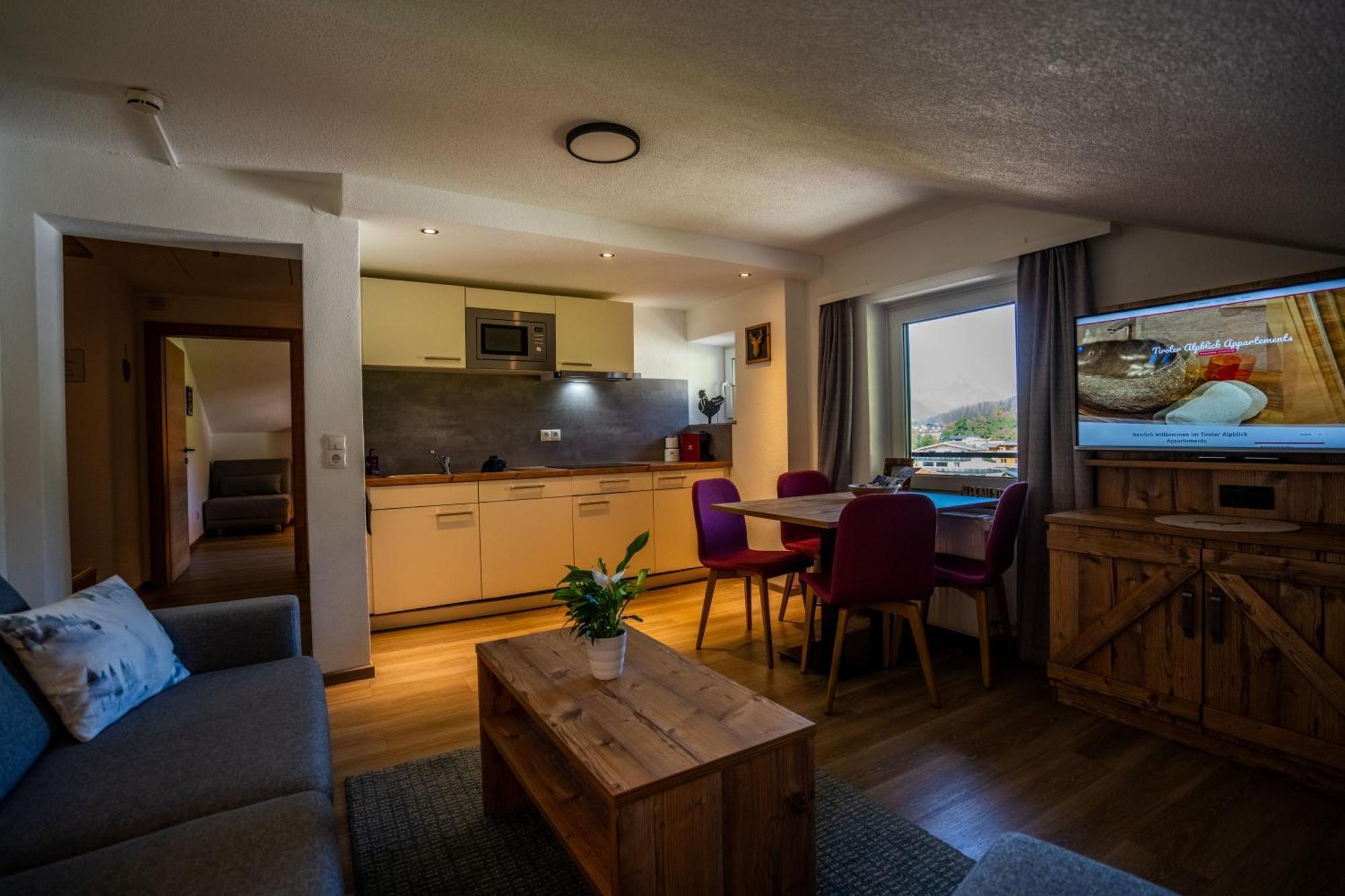 Tiroler Alpblick Appartements 埃尔瓦尔德 外观 照片