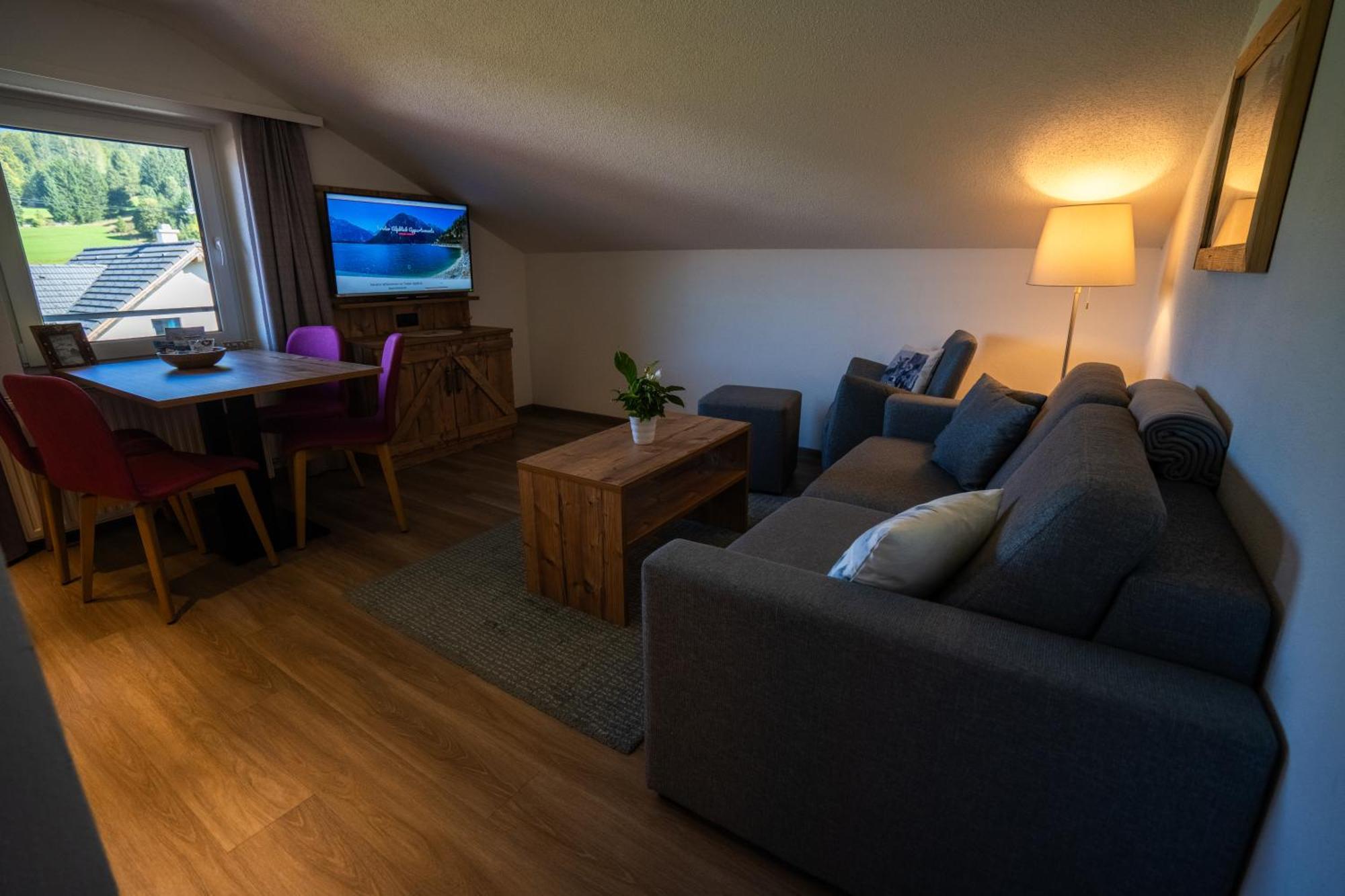 Tiroler Alpblick Appartements 埃尔瓦尔德 外观 照片