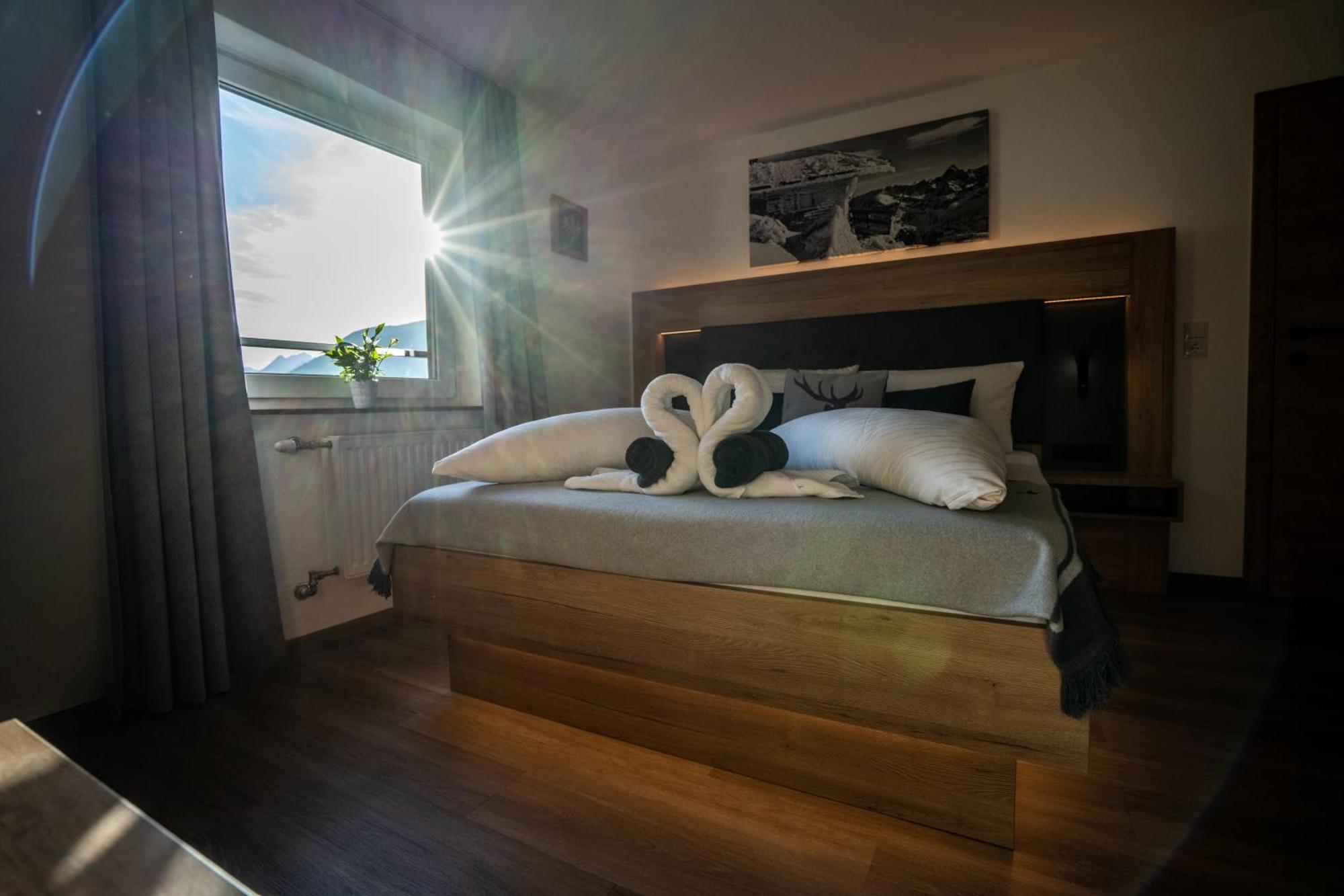 Tiroler Alpblick Appartements 埃尔瓦尔德 外观 照片