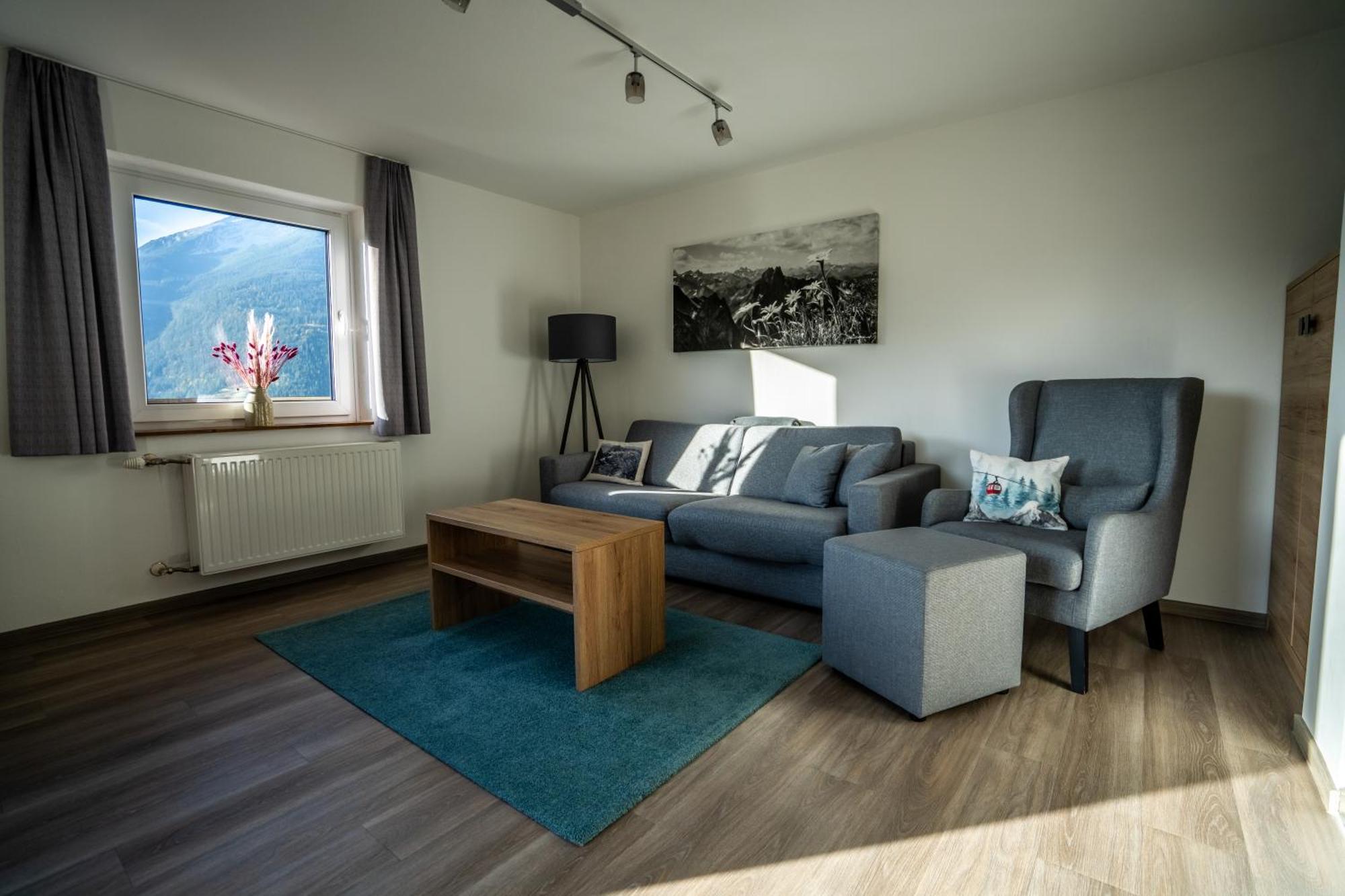 Tiroler Alpblick Appartements 埃尔瓦尔德 外观 照片